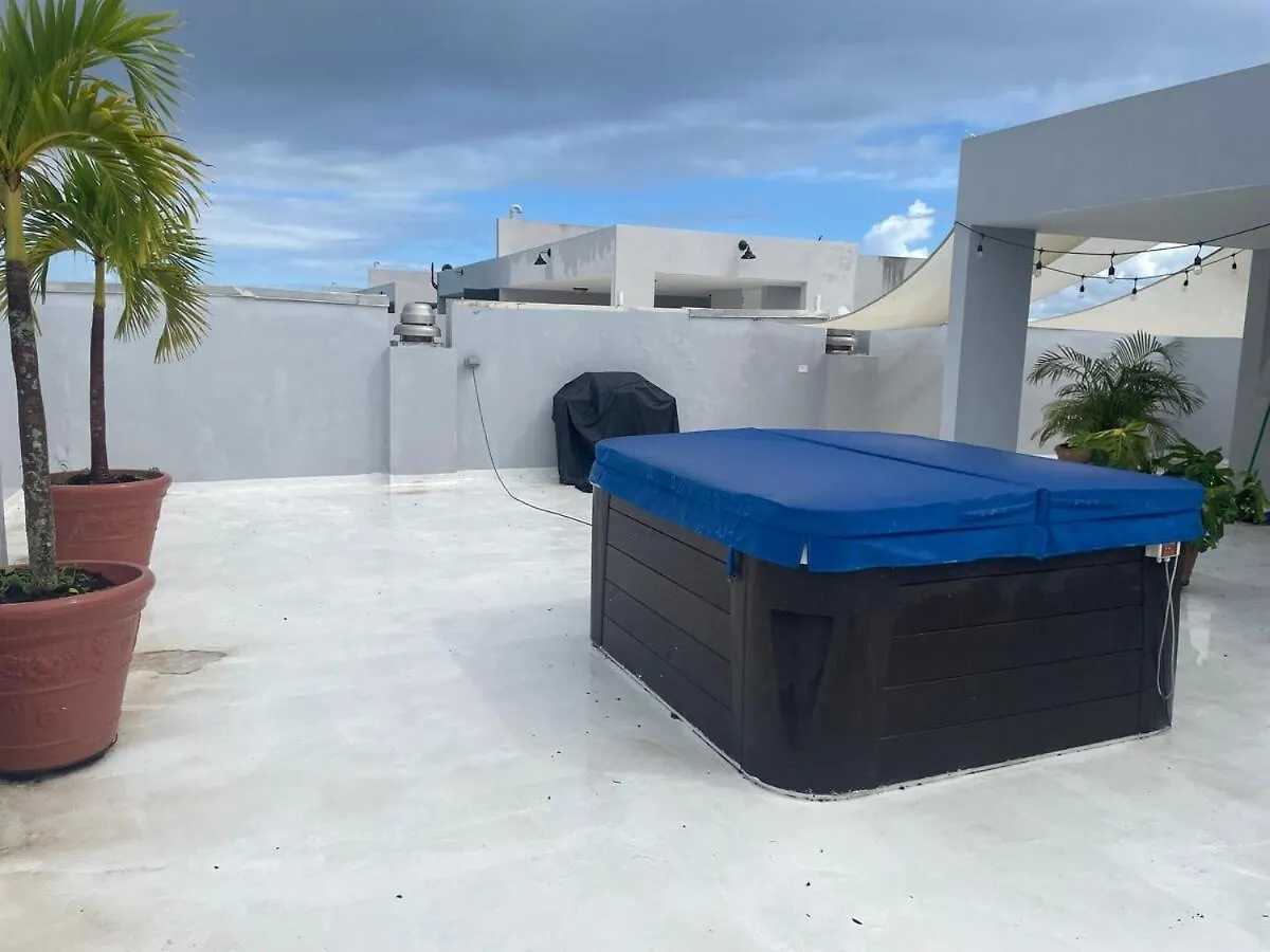 아파트 Penthouse Condo, Rooftop Terrace With Hot Tub, 6Ppl Las Coles 푸에르토리코